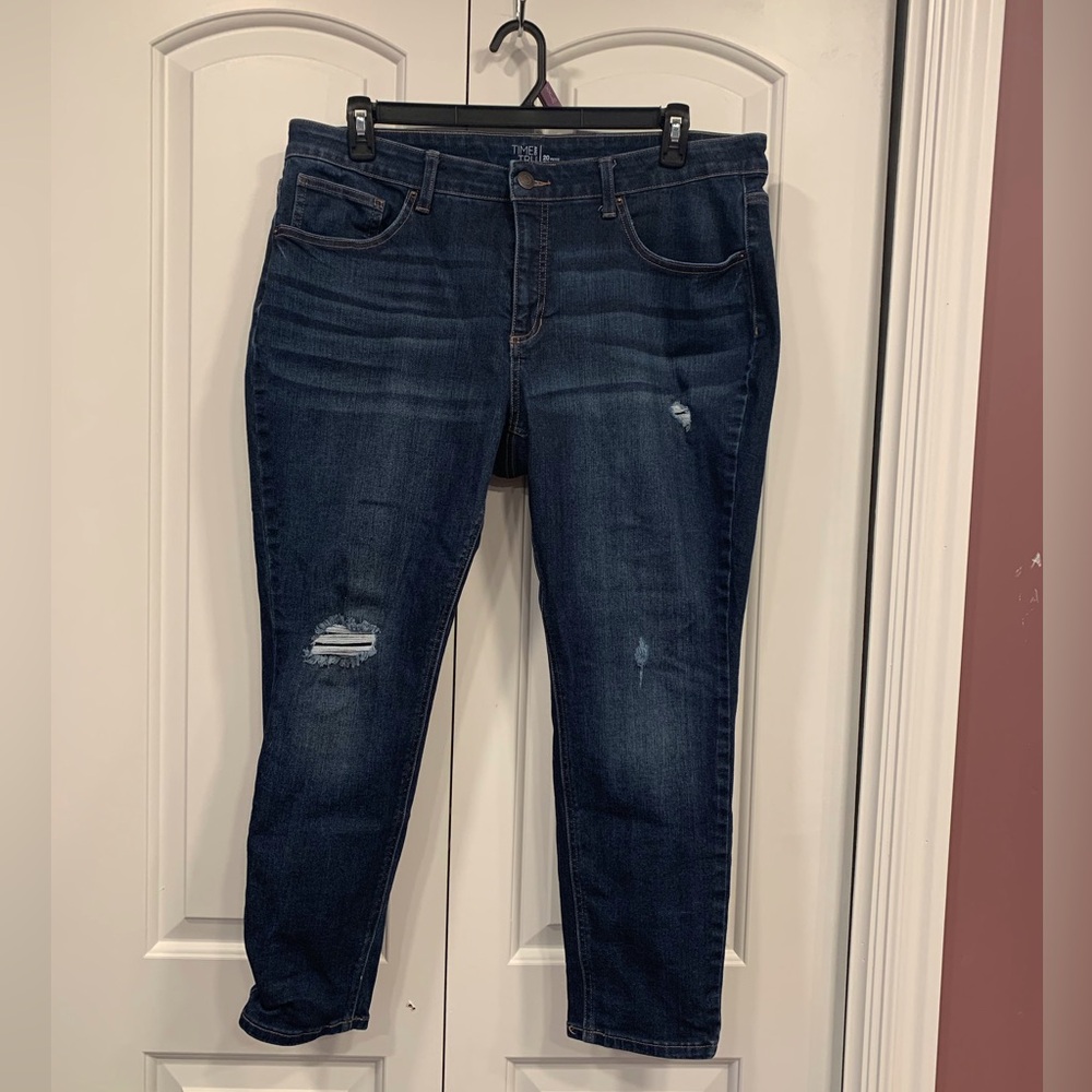 Time and Tru Petite Distressed Jeans 20 Petite